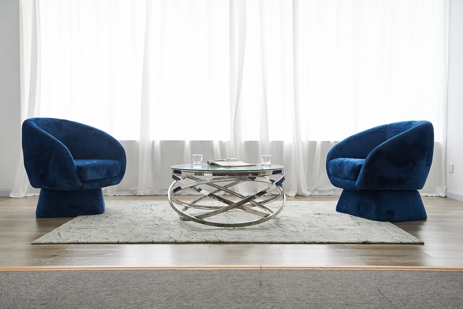 Couchtisch Modern Ø 80 Cm Glasplatte Klar Und Edelstahlgestell In Silber 1 Couchtisch Modern Ø 80 Cm Glasplatte Klar Und Edelstahlgestell In Silber